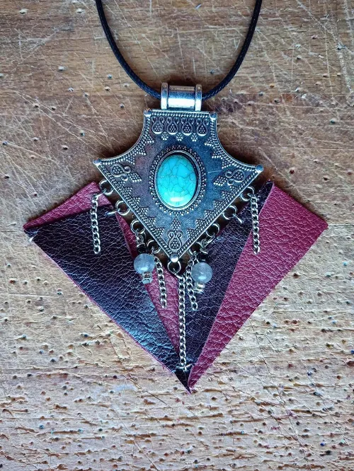 Collier ethnique Bordeaux