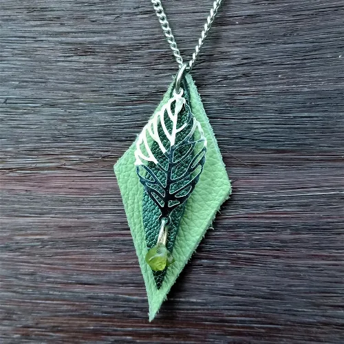 Collier Feuille verte