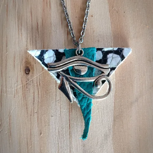 Collier Oeil d'Horus cuir