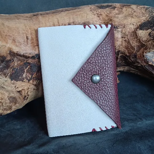 Prot&egrave;ge passeport Blanc/Bordeau